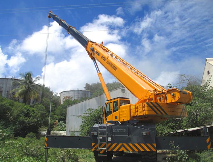 XCMG Official 120 Ton New Rough Terrain Crane RT120E China Tractor Crane for Sale